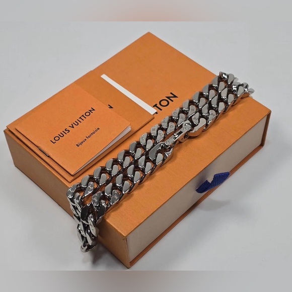 Louis Vuitton Chain Link Necklace 152199710